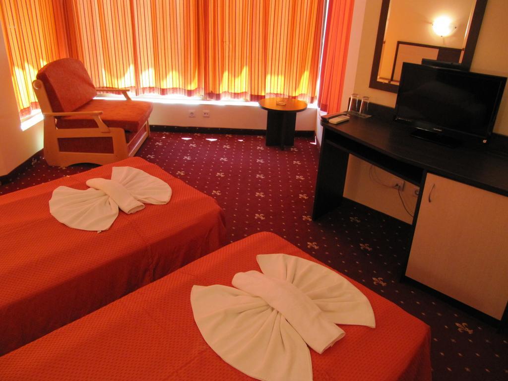 Maverick Hotel Sunny Beach Quarto foto